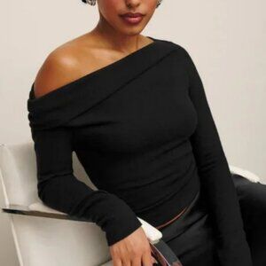 NWT reformation elio knit top black